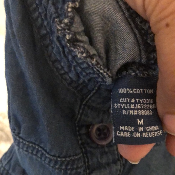 Woman’s adjustable strap short romper with button down front size Medium - Picture 3 of 5